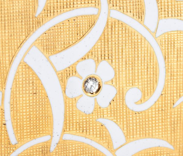 FARAONE: portacipria in oro con smalti bianchi e diamanti  - Asta Gioielli, orologi, argenti e penne - Associazione Nazionale - Case d'Asta italiane