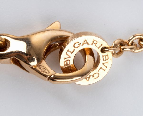 BULGARI, collezione Bvlgari Bvlgari: collana in oro con onice e madreperla  - Asta Gioielli, orologi, argenti e penne - Associazione Nazionale - Case d'Asta italiane