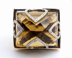 Anello con quarzo verde e diamanti  - Asta Gioielli, orologi, argenti e penne - Associazione Nazionale - Case d'Asta italiane