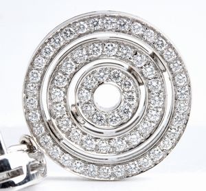BULGARI, collezione Astrale: orecchini pendenti in oro con diamanti  - Asta Gioielli, orologi, argenti e penne - Associazione Nazionale - Case d'Asta italiane