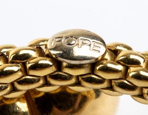 Bracciale semi-rigido in oro  - Asta Gioielli, orologi, argenti e penne - Associazione Nazionale - Case d'Asta italiane