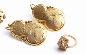 Lotto di 6 paia di orecchini in oro  - Asta Gioielli, orologi, argenti e penne - Associazione Nazionale - Case d'Asta italiane