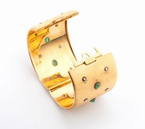 MARIO BUCCELLATI: bracciale a fascia rigida in oro con diamanti e smeraldi  - Asta Gioielli, orologi, argenti e penne - Associazione Nazionale - Case d'Asta italiane