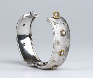 MARIO BUCCELLATI: bracciale a fascia rigida e paio di orecchini in oro e diamanti  - Asta Gioielli, orologi, argenti e penne - Associazione Nazionale - Case d'Asta italiane