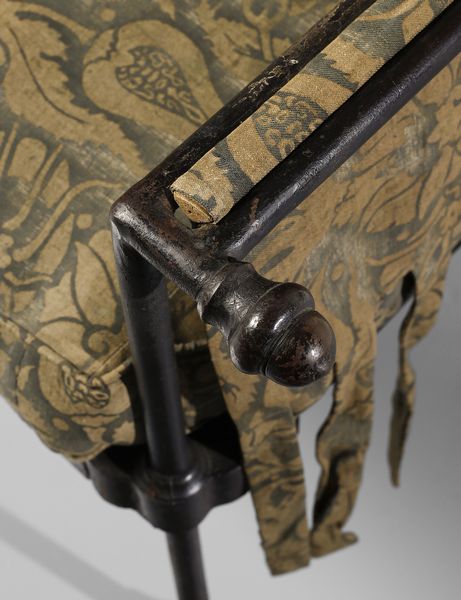 FALLANI ROBERTO  (n. 1937) : Coppia di poltrone-scultura  - Asta Asta 427 | DESIGN E ARTI DECORATIVE DEL NOVECENTO Tradizionale - Associazione Nazionale - Case d'Asta italiane