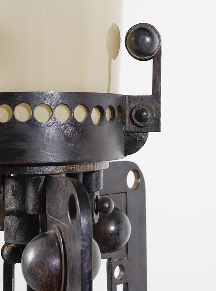 FALLANI ROBERTO  (n. 1937) : Tripode Lampada da terra-scultura  - Asta Asta 427 | DESIGN E ARTI DECORATIVE DEL NOVECENTO Tradizionale - Associazione Nazionale - Case d'Asta italiane