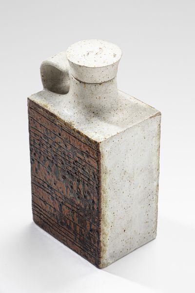 GAMBONE GUIDO (1909 - 1969) : Due bottiglie  - Asta Asta 427 | DESIGN E ARTI DECORATIVE DEL NOVECENTO Tradizionale - Associazione Nazionale - Case d'Asta italiane