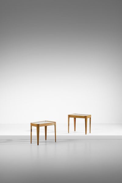 PONTI GIO (1891 - 1979) : Coppia di tavoli da salotto con piano trapezoidale  - Asta Asta 427 | DESIGN E ARTI DECORATIVE DEL NOVECENTO Tradizionale - Associazione Nazionale - Case d'Asta italiane