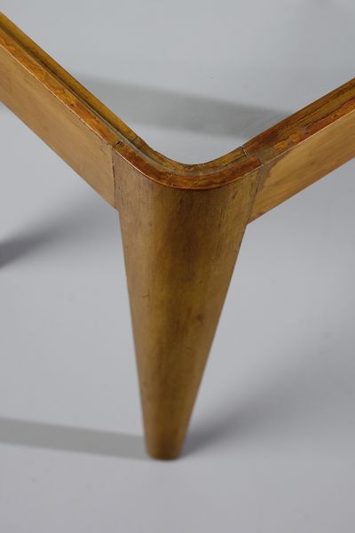 PONTI GIO (1891 - 1979) : Coppia di tavoli da salotto con piano trapezoidale  - Asta Asta 427 | DESIGN E ARTI DECORATIVE DEL NOVECENTO Tradizionale - Associazione Nazionale - Case d'Asta italiane