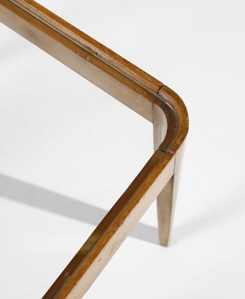 PONTI GIO (1891 - 1979) : Coppia di tavoli da salotto con piano trapezoidale  - Asta Asta 427 | DESIGN E ARTI DECORATIVE DEL NOVECENTO Tradizionale - Associazione Nazionale - Case d'Asta italiane