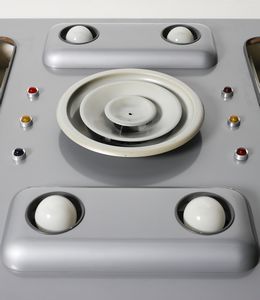 SOTTSASS ASSOCIATI (ETTORE SOTTSASS, ALDO CIBIC, MICHELE DE LUCCHI E ANITA BIANCHETTI) : Grande plafoniera  - Asta Asta 427 | DESIGN E ARTI DECORATIVE DEL NOVECENTO Tradizionale - Associazione Nazionale - Case d'Asta italiane