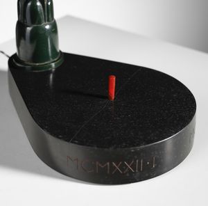 PORTALUPPI PIERO (1888 - 1967) : nello stile di. Lampada da tavolo commemorativa  - Asta Asta 427 | DESIGN E ARTI DECORATIVE DEL NOVECENTO Tradizionale - Associazione Nazionale - Case d'Asta italiane