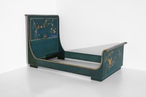 TRUCCO MANLIO (1884 - 1974) : Camera composta da armadio, due sedie, una cassettiera con specchio e un letto  - Asta Asta 427 | DESIGN E ARTI DECORATIVE DEL NOVECENTO Tradizionale - Associazione Nazionale - Case d'Asta italiane