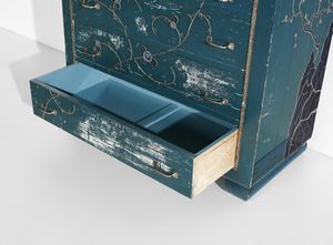 TRUCCO MANLIO (1884 - 1974) : Camera composta da armadio, due sedie, una cassettiera con specchio e un letto  - Asta Asta 427 | DESIGN E ARTI DECORATIVE DEL NOVECENTO Tradizionale - Associazione Nazionale - Case d'Asta italiane