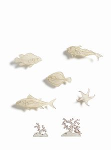 SARTORI AMLETO (1915 - 1962) : Lotto composto da sette elementi di fauna marina con funzione di schermo ad altrettanti punti luce  - Asta Asta 427 | DESIGN E ARTI DECORATIVE DEL NOVECENTO Tradizionale - Associazione Nazionale - Case d'Asta italiane
