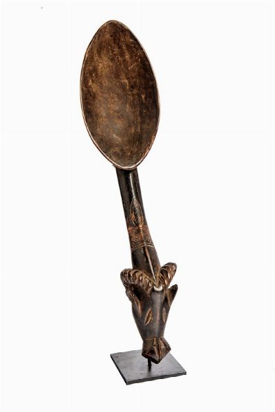 Cucchiaio animale Akan.  - Asta Arte Antica, Moderna e Contemporanea [Parte I] - Associazione Nazionale - Case d'Asta italiane