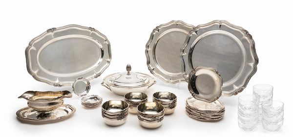 Servizio di trentacinque oggetti da tavola  - Asta Argenti - Associazione Nazionale - Case d'Asta italiane