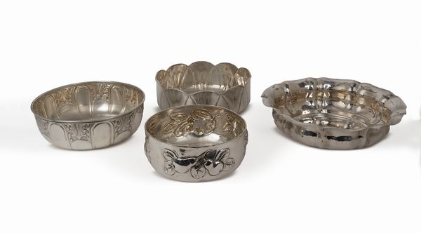 Quattro centrotavola  - Asta Argenti - Associazione Nazionale - Case d'Asta italiane