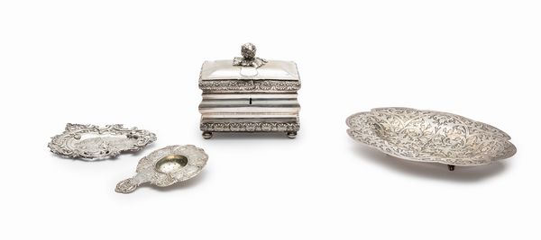 Quattro oggetti  - Asta Argenti - Associazione Nazionale - Case d'Asta italiane