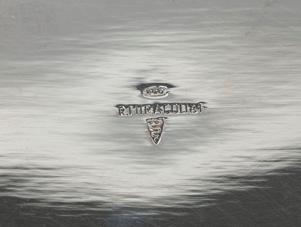 Una scatola ed un portaoggetti  - Asta Argenti - Associazione Nazionale - Case d'Asta italiane