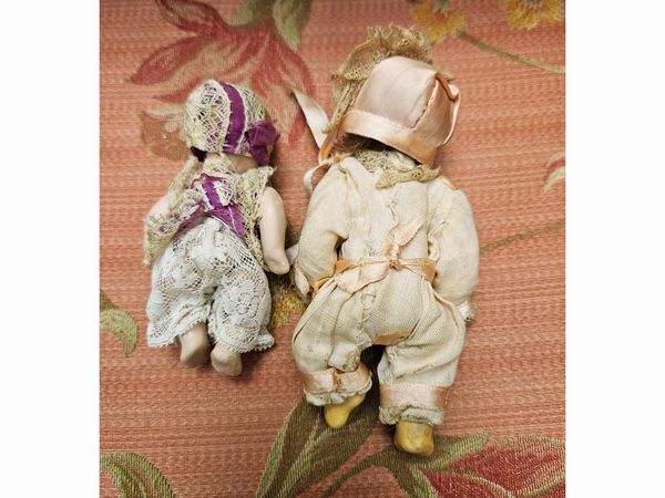 Quattro bamboline beb�  - Asta Bambole e Balocchi - Associazione Nazionale - Case d'Asta italiane