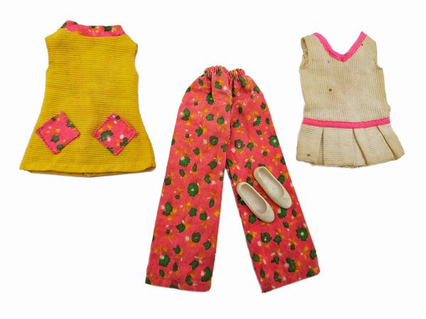 Vestitini Skipper  - Asta Bambole e Balocchi - Associazione Nazionale - Case d'Asta italiane