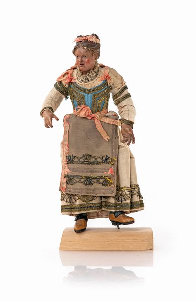 Giovane donna ricca con chignon  - Asta Dalla Collezione Antonio Latini e altre provenienze Antichi Pastori da Presepe, Accessori e libri sul tema - Associazione Nazionale - Case d'Asta italiane