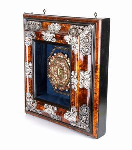 Teca in tartaruga con capezzale in corallo  - Asta Coralli, Avori e Argenti: capolavori da importanti collezioni italiane - Icone Russe - Associazione Nazionale - Case d'Asta italiane