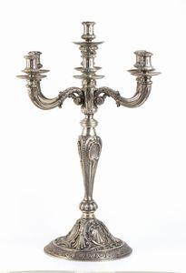 Attilio Grandis : Coppia di importanti candelabri in argento  - Asta Coralli, Avori e Argenti: capolavori da importanti collezioni italiane - Icone Russe - Associazione Nazionale - Case d'Asta italiane