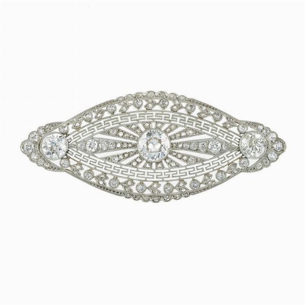 Spilla con tre diamanti di vecchio taglio  - Asta Fine Jewels - Associazione Nazionale - Case d'Asta italiane