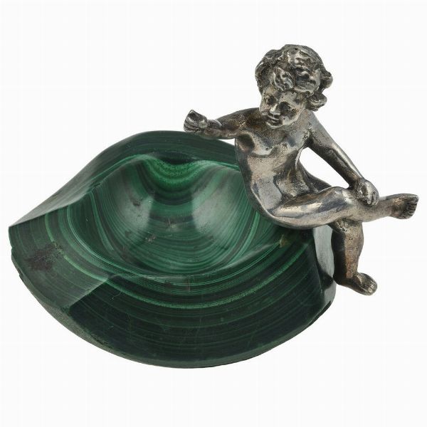 M. Buccellati. Puttino su posacenere in malachite  - Asta Fine Jewels - Associazione Nazionale - Case d'Asta italiane
