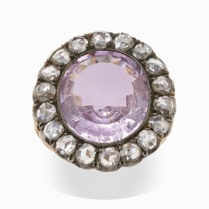 Anello con kunzite e diamanti di vecchio taglio  - Asta Fine Jewels - Associazione Nazionale - Case d'Asta italiane