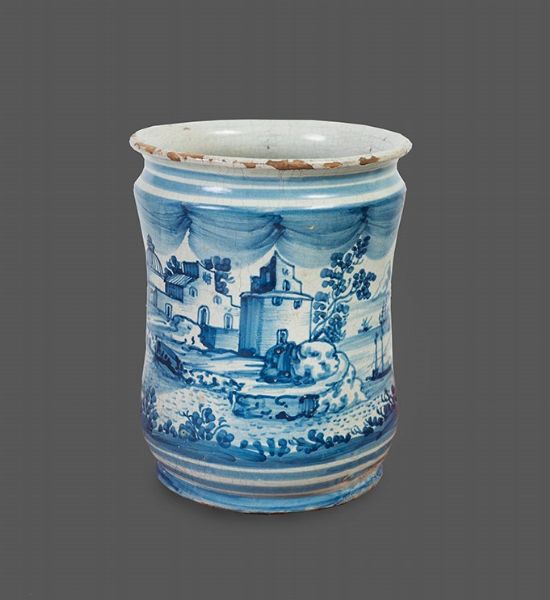 Manifattura napoletana, XVIII secolo : Albarello con architetture entro paesaggio campestre  - Asta Antiquariato, Dipinti antichi e del XIX secolo - Associazione Nazionale - Case d'Asta italiane