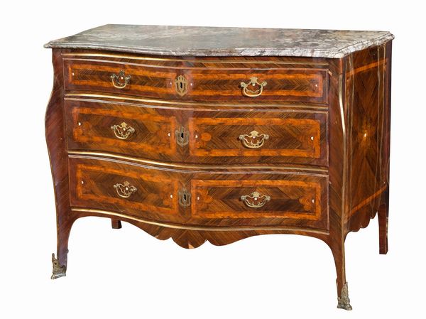 Sicilia, XVIII secolo : Cassettone lastronato a bois de violette  - Asta Antiquariato, Dipinti antichi e del XIX secolo - Associazione Nazionale - Case d'Asta italiane