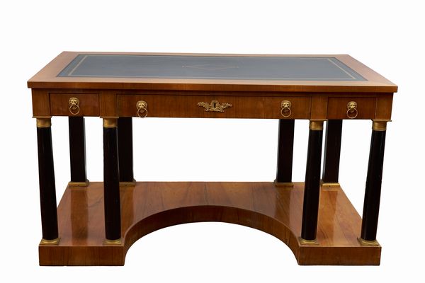 Toscana, inizi XIX secolo : Scrivania da centro, Impero  - Asta Antiquariato, Dipinti antichi e del XIX secolo - Associazione Nazionale - Case d'Asta italiane