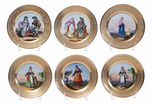 Manifattura francese dipinta a Napoli, 1830 ca - Sei piatti in porcellana policroma