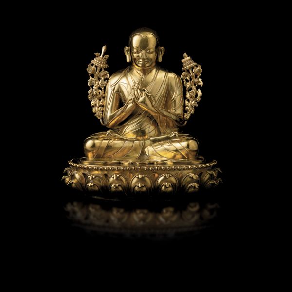 Importante figura di Lama Tzongkhapa seduto su fiore di loto in bronzo dorato, Tibet, fine XVII-inizio XVIII secolo<BR>  - Asta Fine Chinese Works of Art - Associazione Nazionale - Case d'Asta italiane