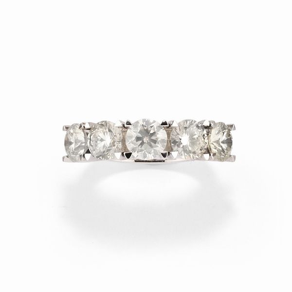 Anello con diamanti  - Asta Gioielli - Associazione Nazionale - Case d'Asta italiane