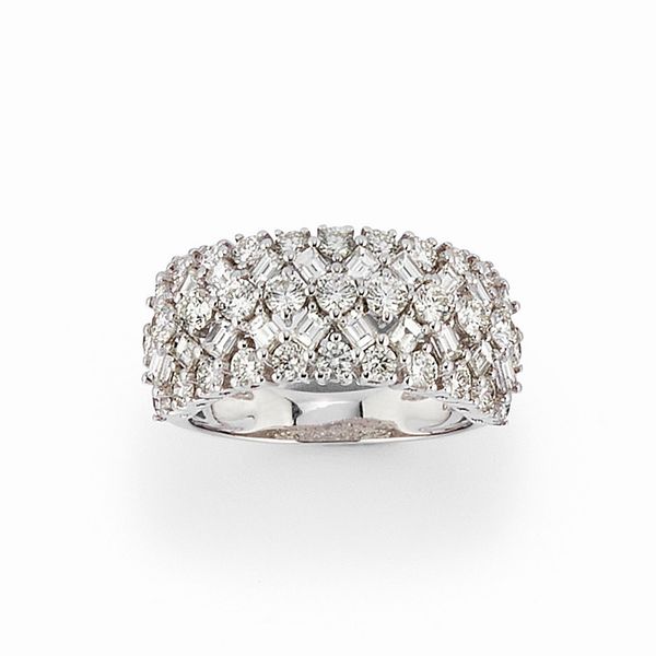 Anello con diamanti  - Asta Gioielli - Associazione Nazionale - Case d'Asta italiane