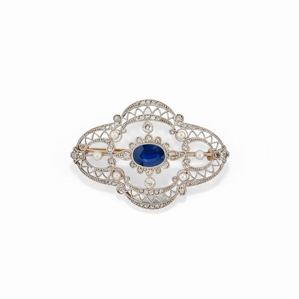 Spilla con zaffiro  - Asta Gioielli - Associazione Nazionale - Case d'Asta italiane
