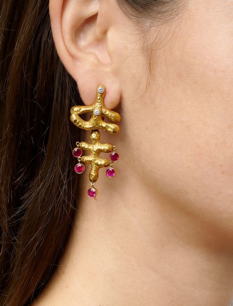 Cannilla per Masenza-Roma : Orecchini con rubini  - Asta Gioielli - Associazione Nazionale - Case d'Asta italiane