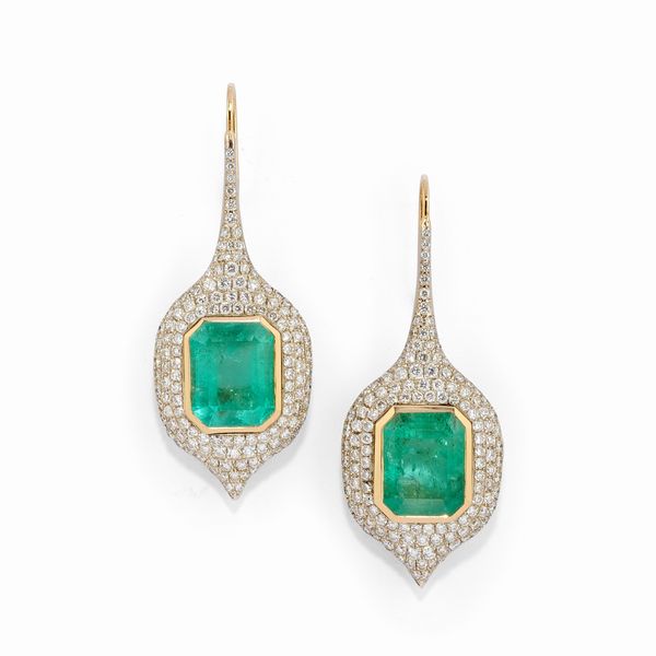 Orecchini pendenti con smeraldi  - Asta Gioielli - Associazione Nazionale - Case d'Asta italiane