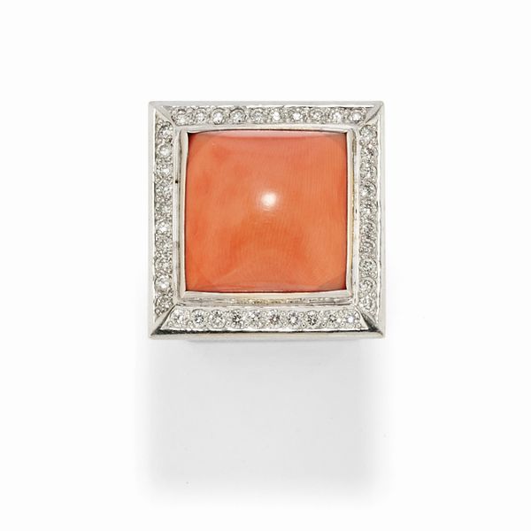 Anello con corallo  - Asta Gioielli - Associazione Nazionale - Case d'Asta italiane