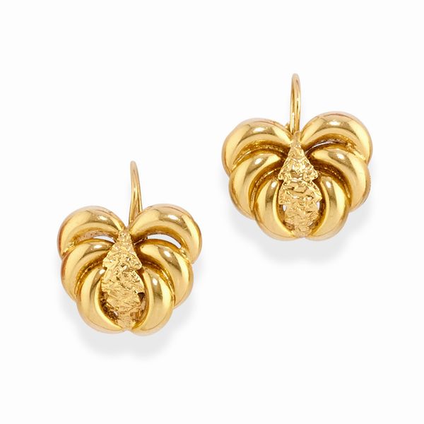 Tre coppie di orecchini e due pendenti  - Asta Gioielli - Associazione Nazionale - Case d'Asta italiane