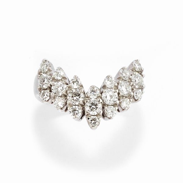 Anello con diamanti  - Asta Gioielli - Associazione Nazionale - Case d'Asta italiane