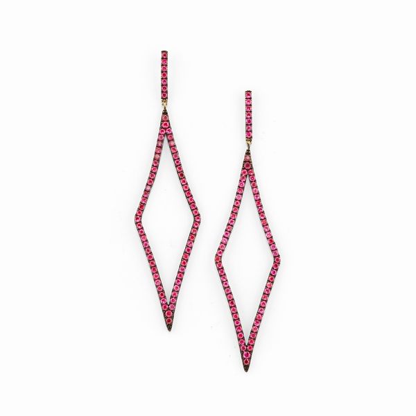 Orecchini pendenti con rubini  - Asta Gioielli - Associazione Nazionale - Case d'Asta italiane