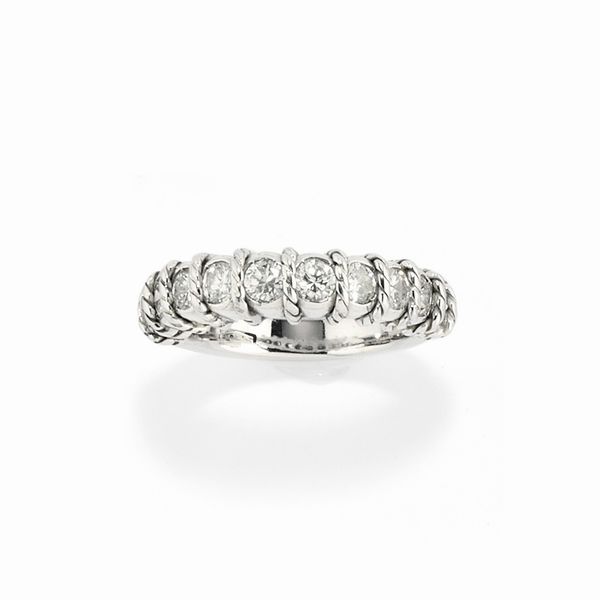 Anello con diamanti  - Asta Gioielli - Associazione Nazionale - Case d'Asta italiane