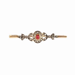 Due spille con diamanti  - Asta Gioielli - Associazione Nazionale - Case d'Asta italiane