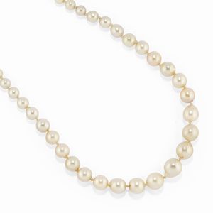 Due collane con perle  - Asta Gioielli - Associazione Nazionale - Case d'Asta italiane