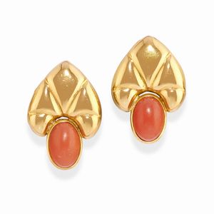 Tre coppie di orecchini e due pendenti  - Asta Gioielli - Associazione Nazionale - Case d'Asta italiane